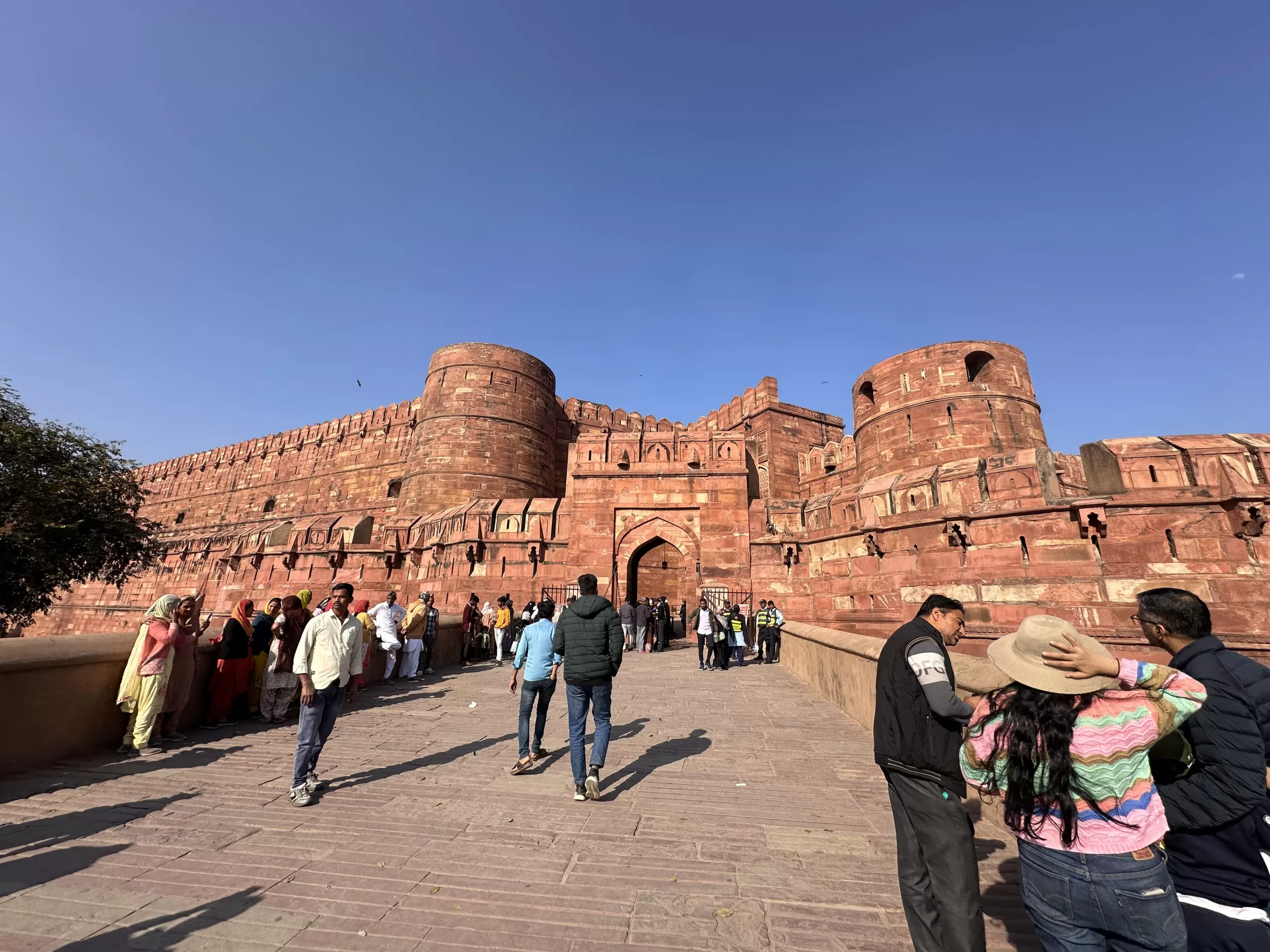 Fuerte de Agra: Historia y poder en cada piedra