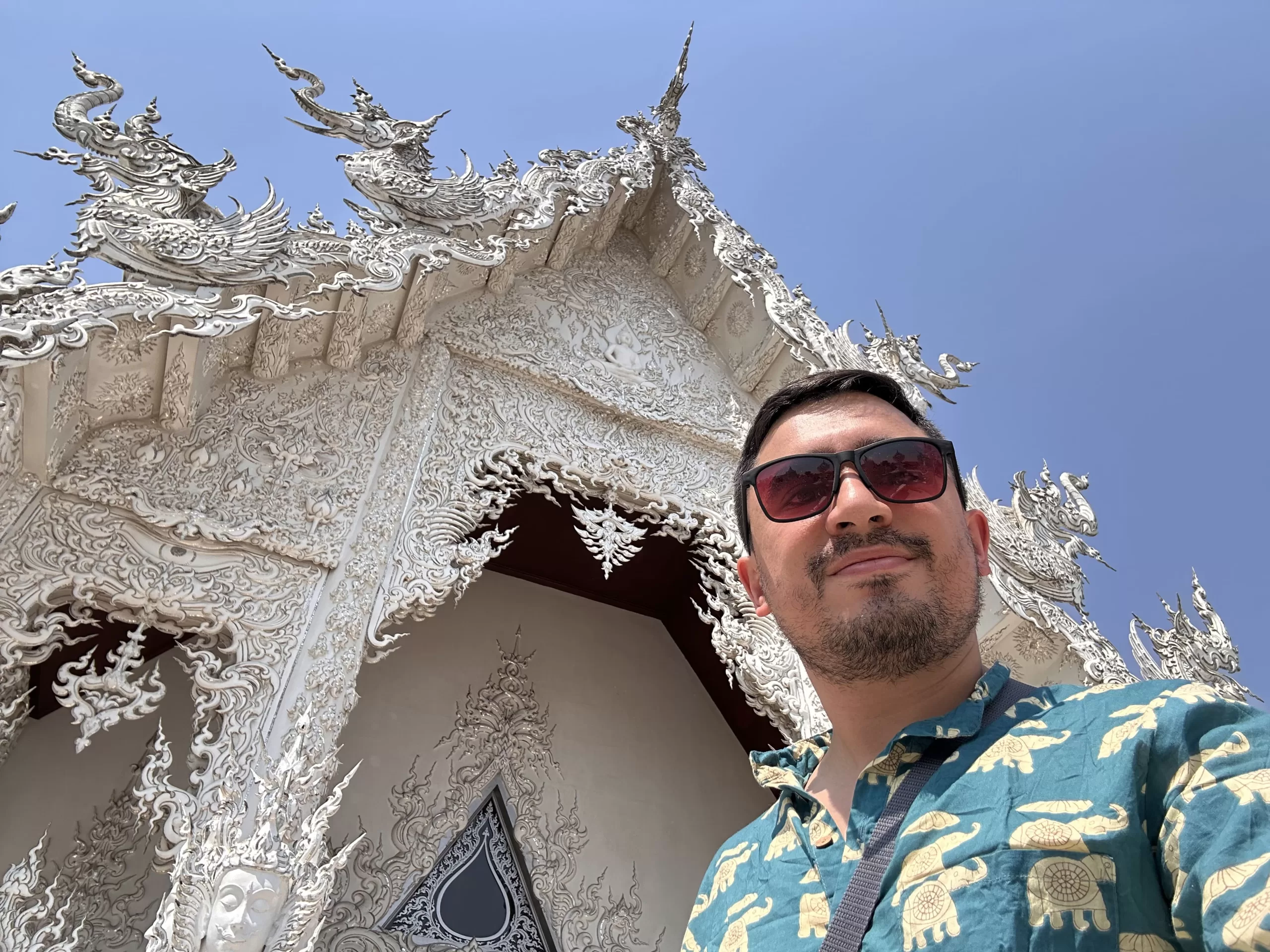 Historia y diseño de Wat Rong Khun