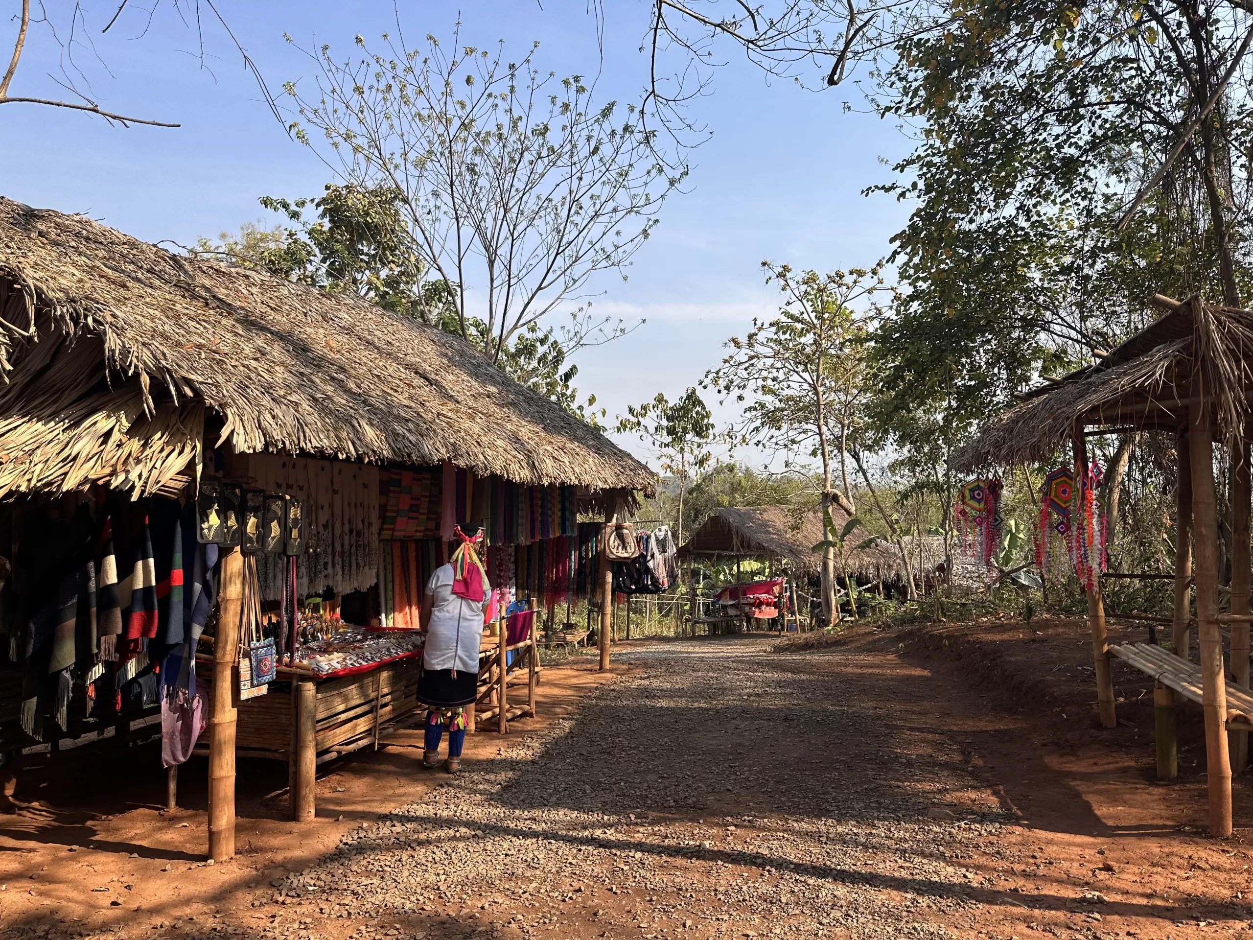 Aldea donde viven las mujeres jirafa en Tailandia