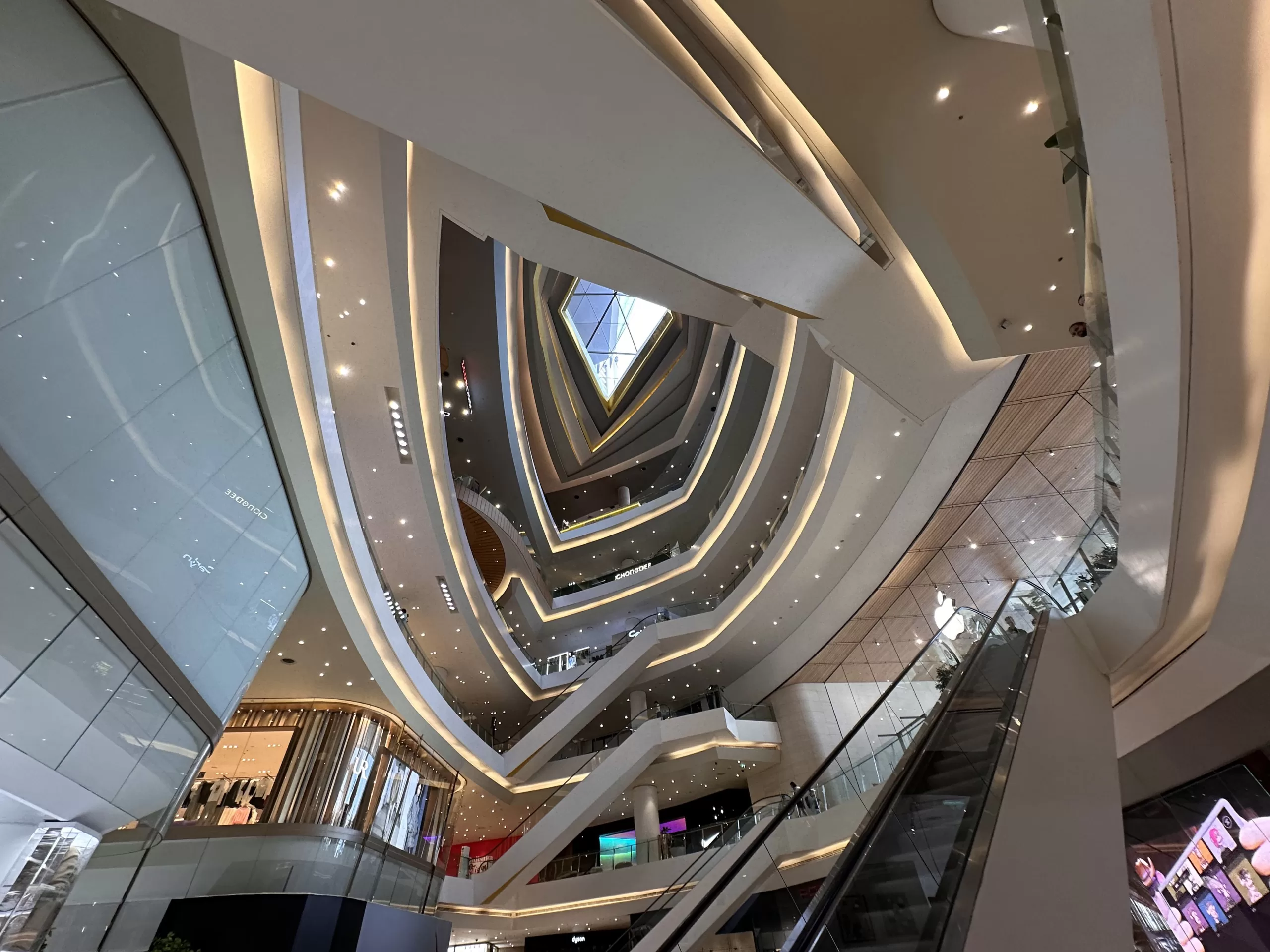 Interior del ICONSIAM en Bangkok