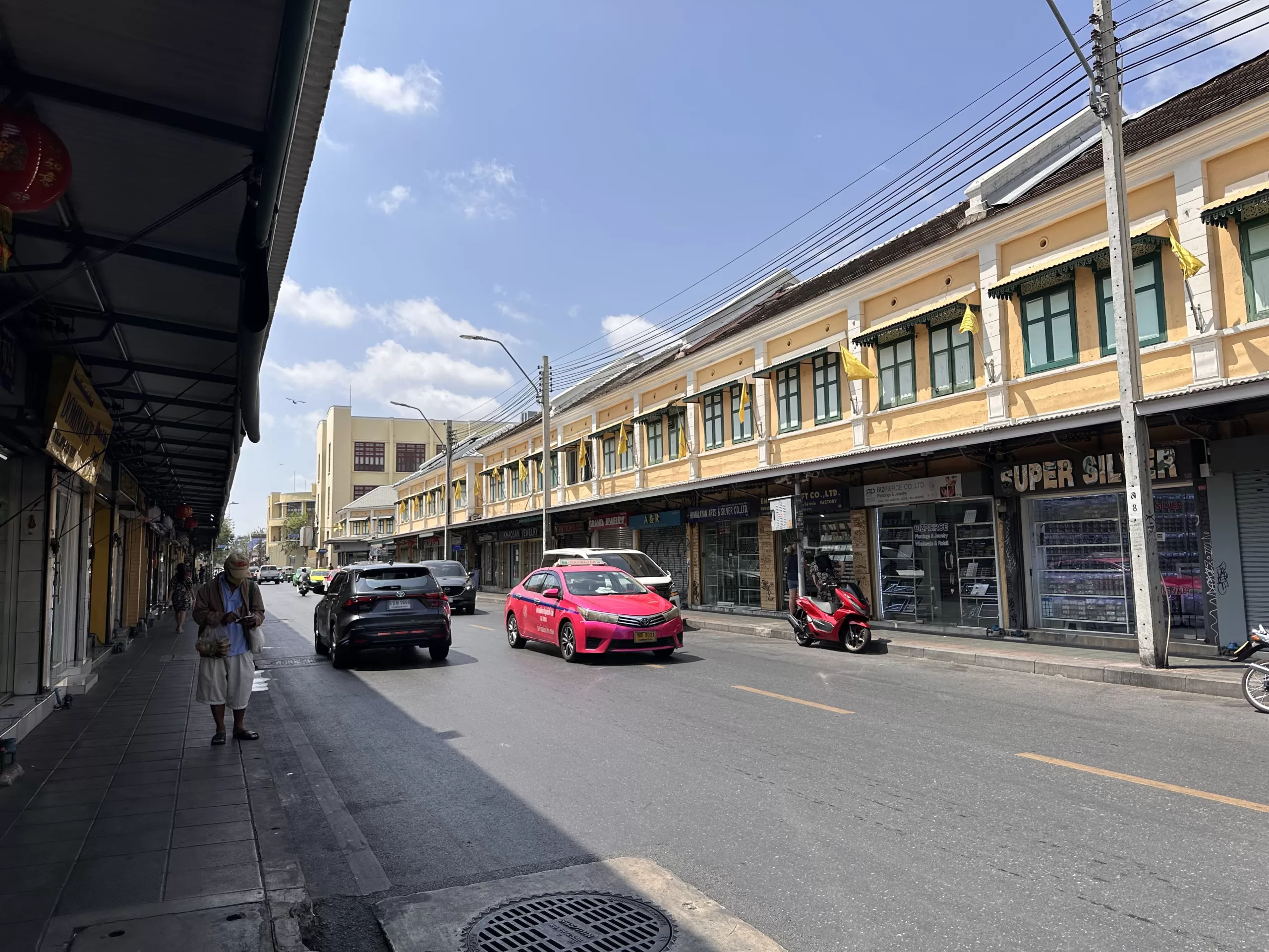Calle de la venta de plata en Bangkok