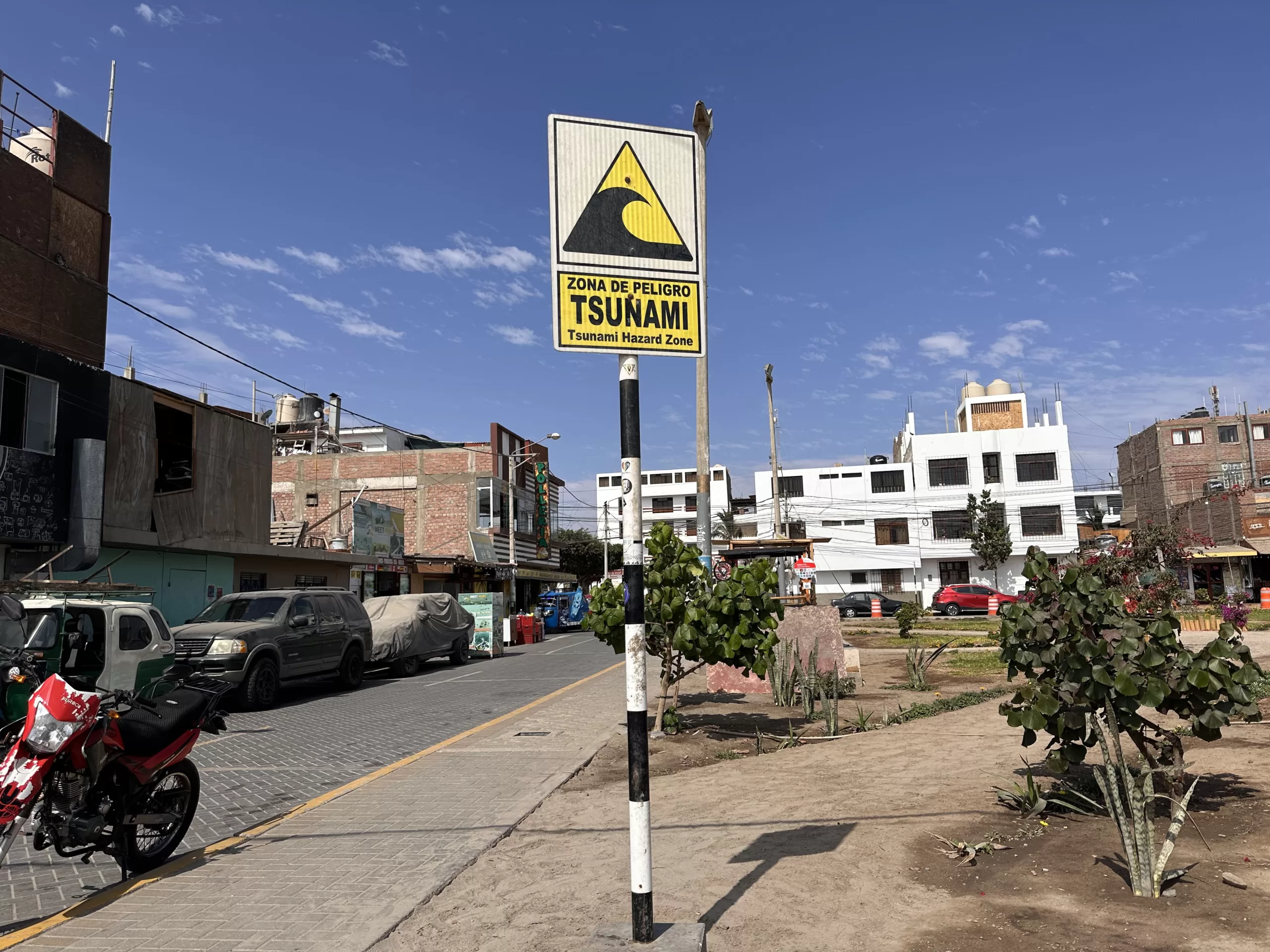 Señal de peligros por Tsunami en Perú
