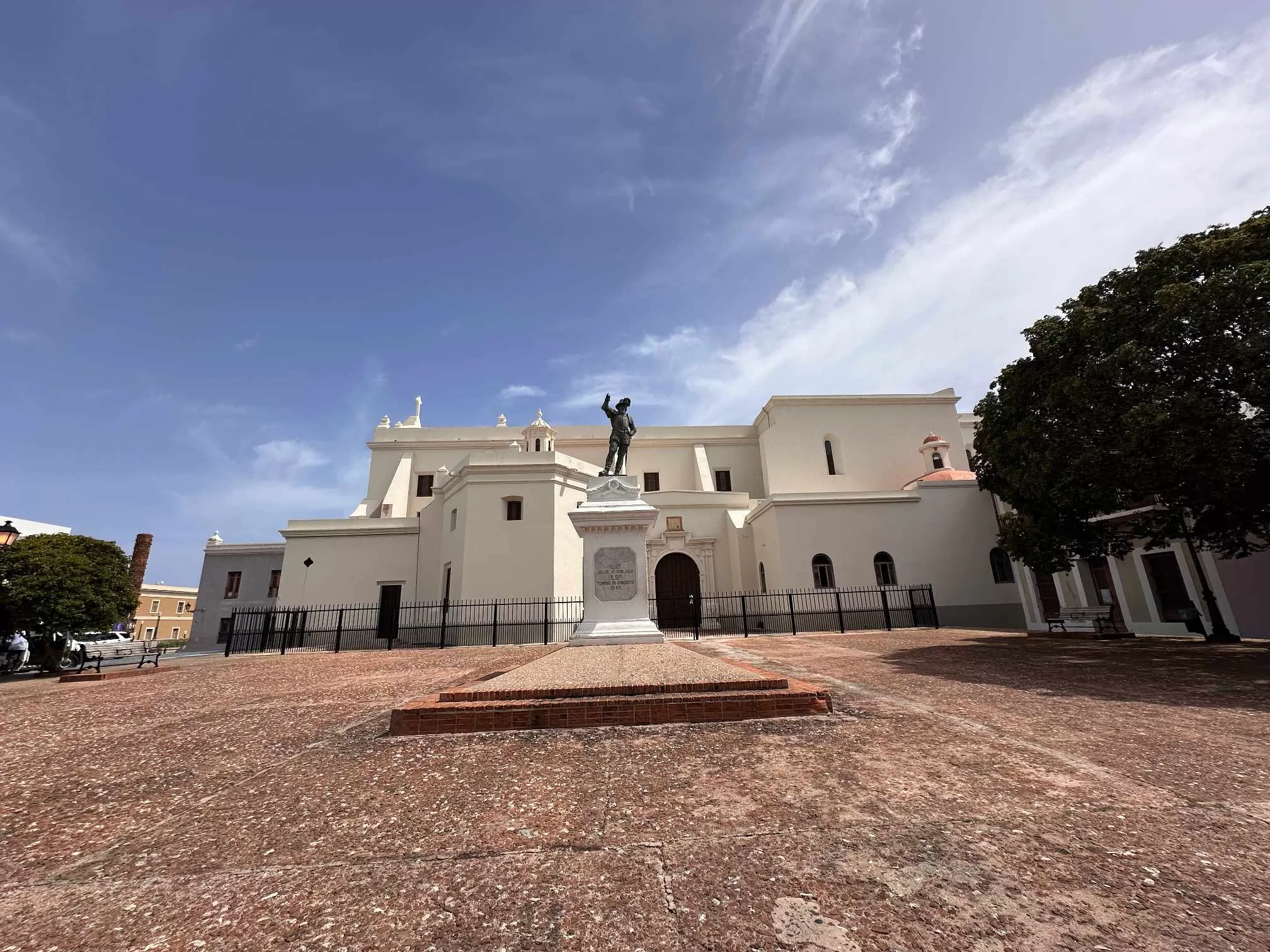 Plaza de San José y Estatua de Ponce de León