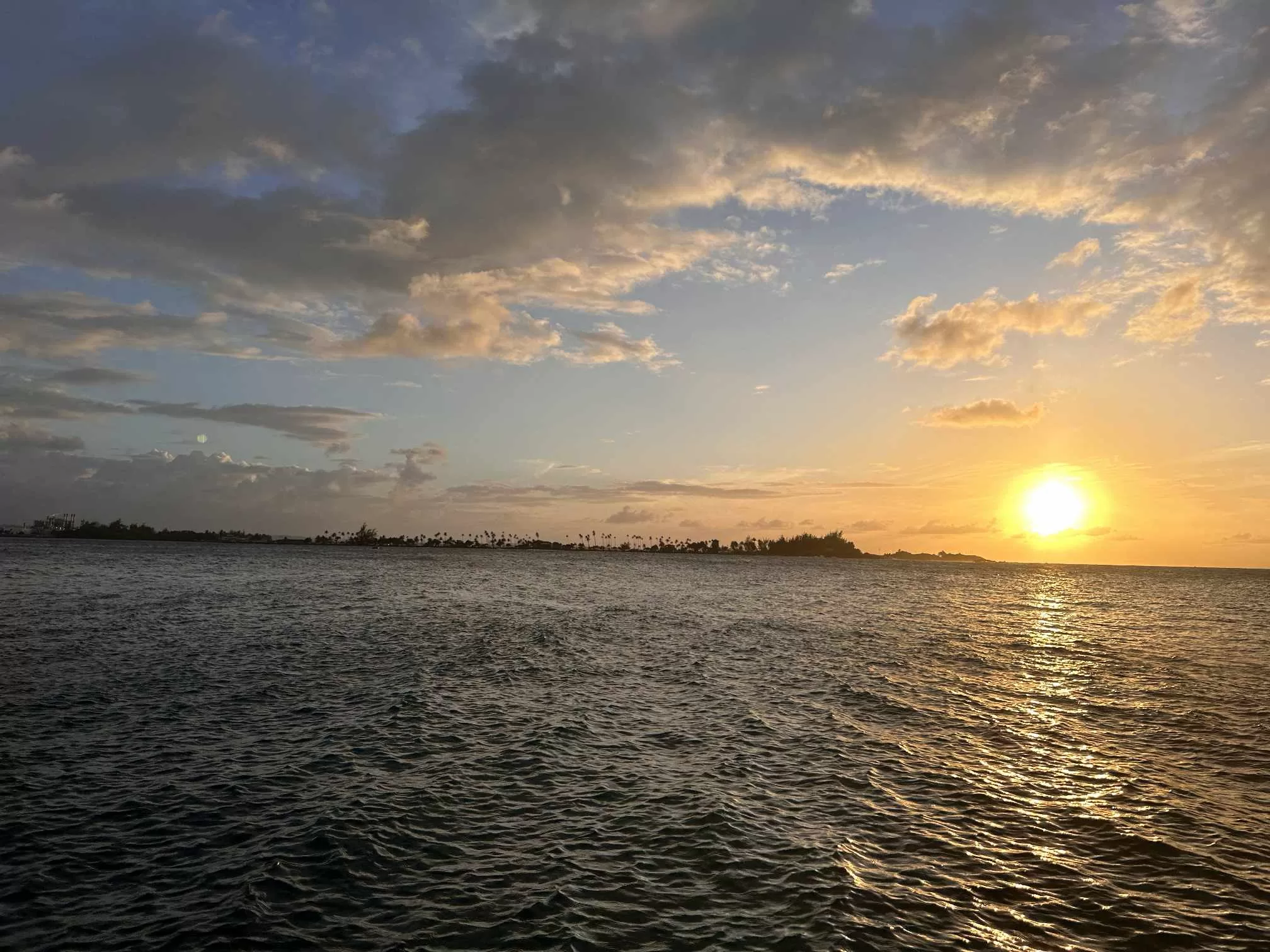 Ver el Atardecer desde un Barco