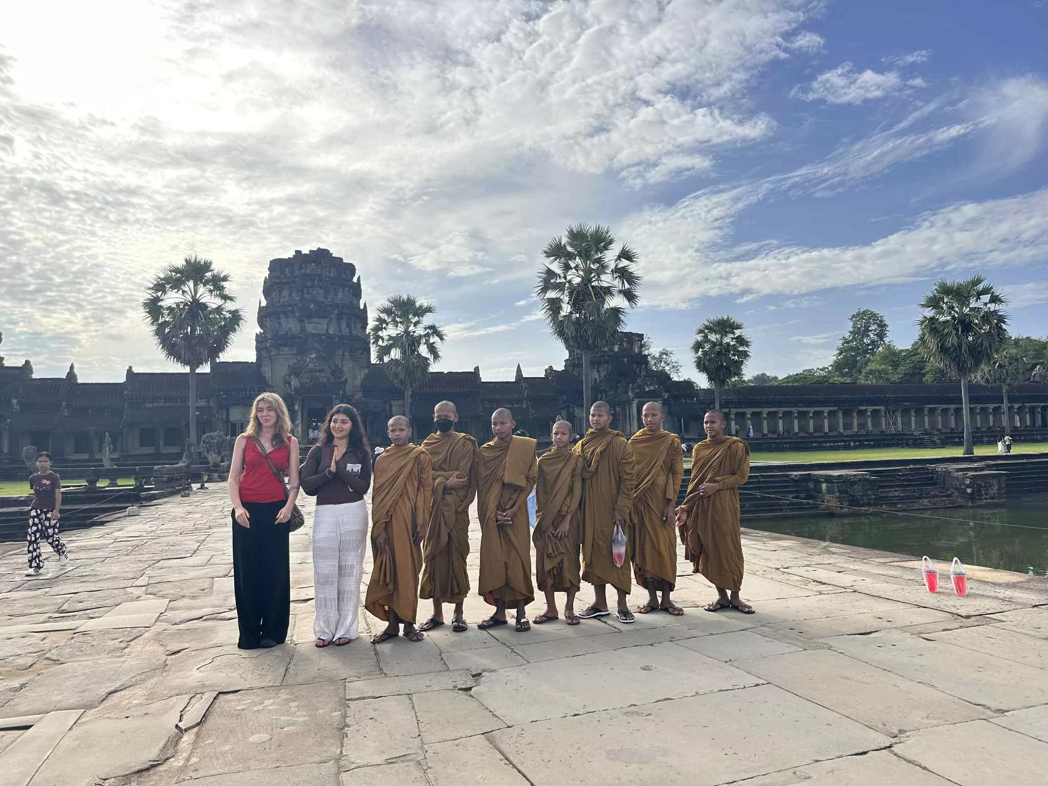 Monjes en Angkor Wat en Camboya