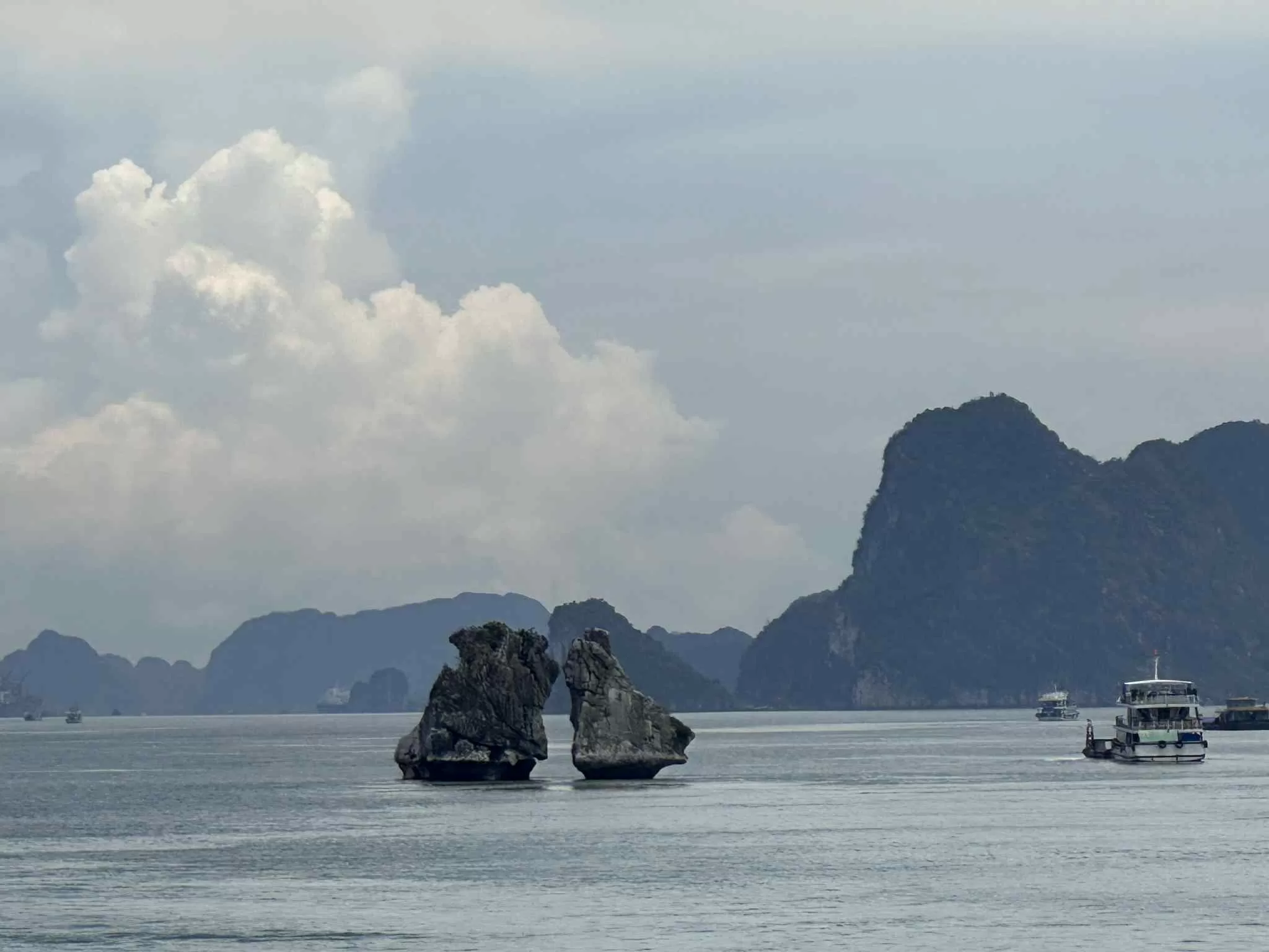 ¿Vale la pena visitar la bahía de Ha Long en Vietnam?