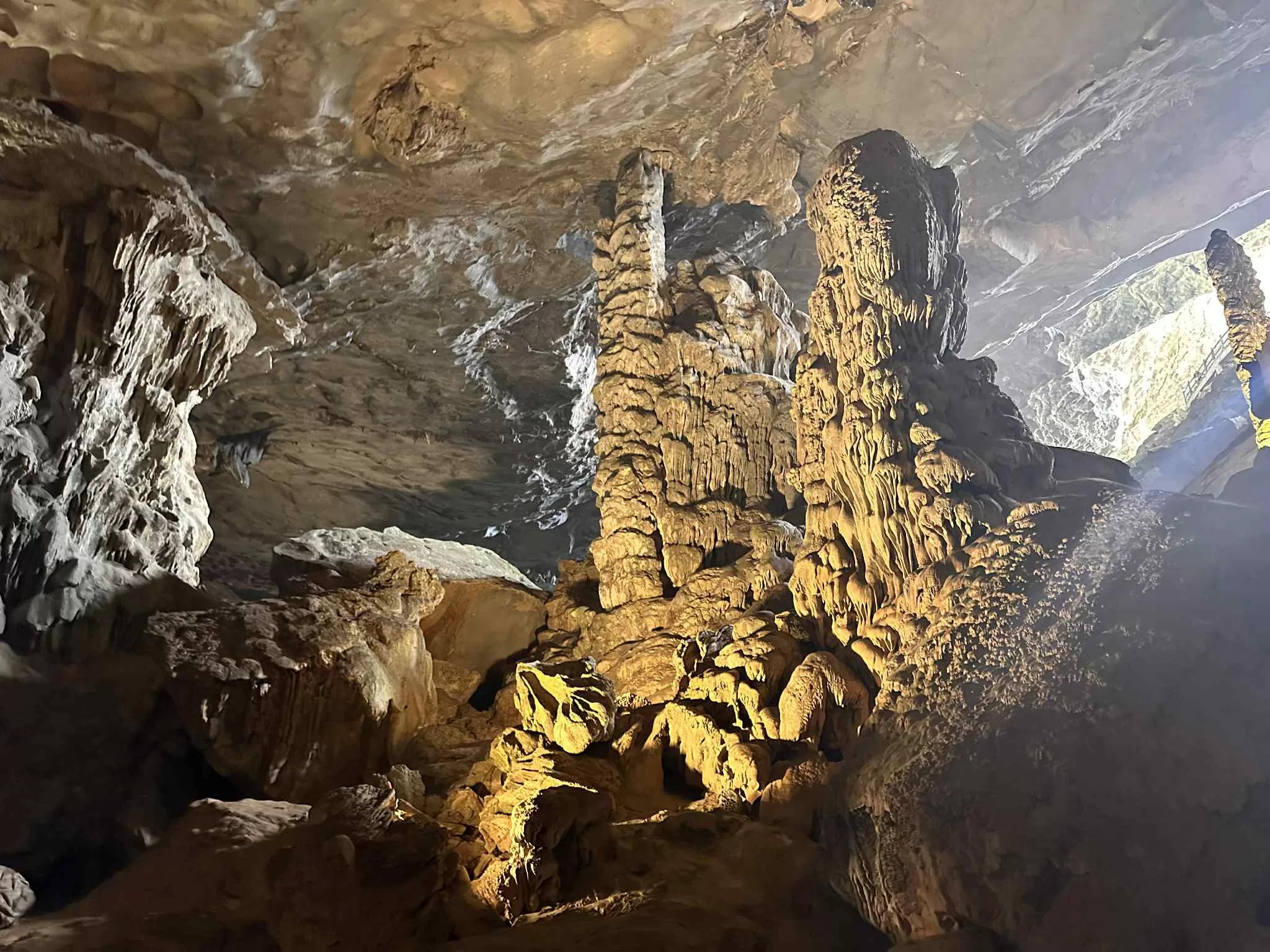 Visitando las cuevas del norte de vietnam