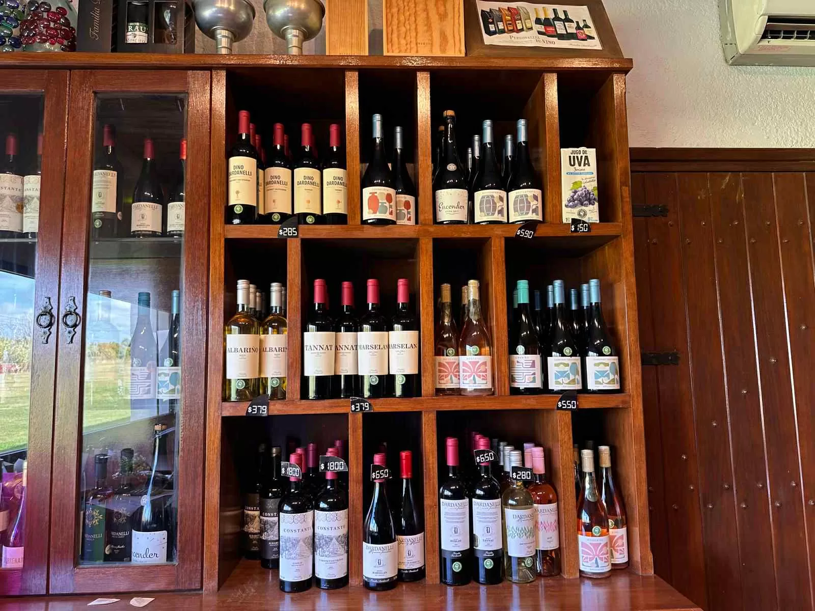 Catando vinos en Uruguay