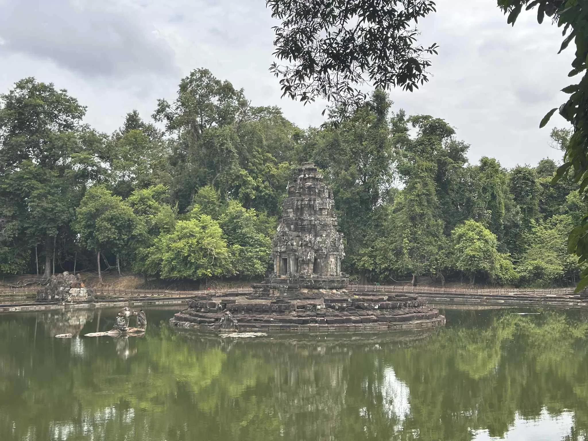 Visitar el templo de Neak Poan: Guía Completa | Camboya