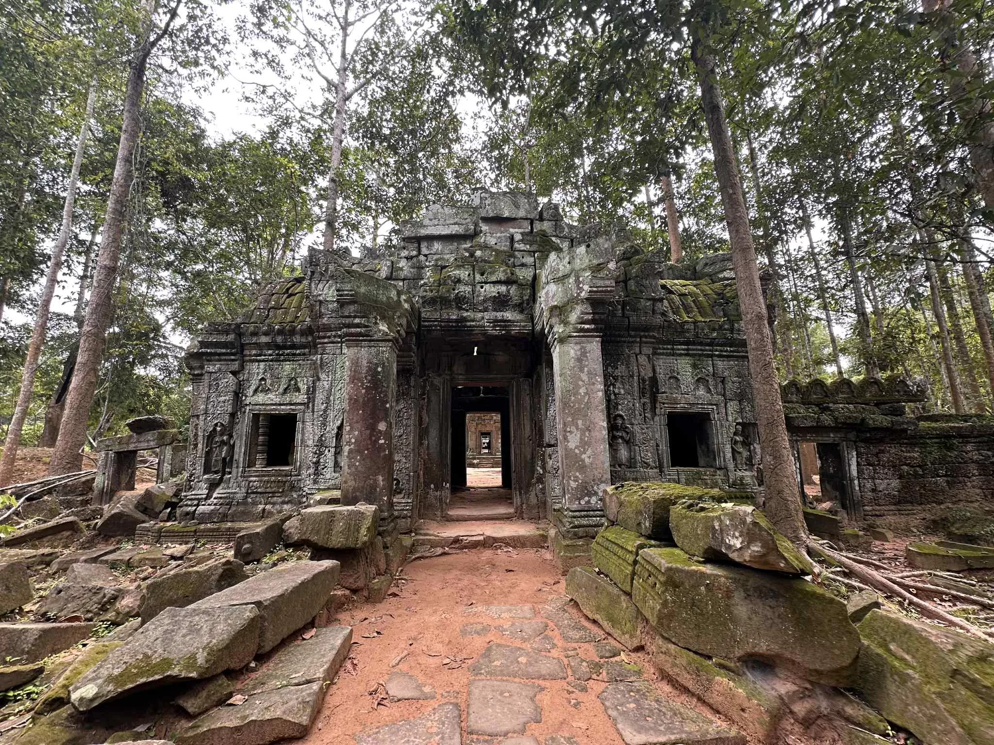 Un templo escondido entre la selva de Angkor