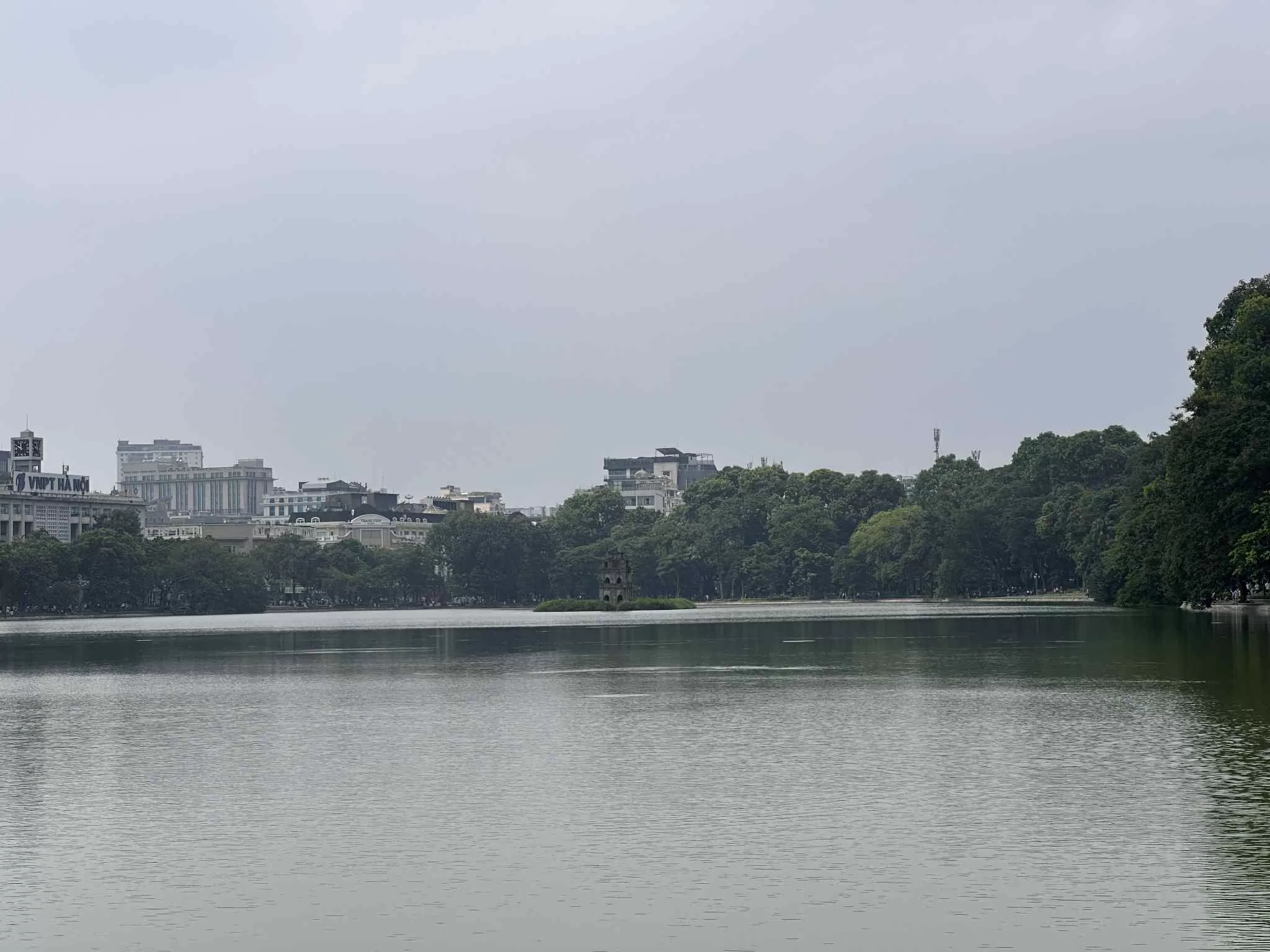 Hoan Kiem Lake: the heart of the city