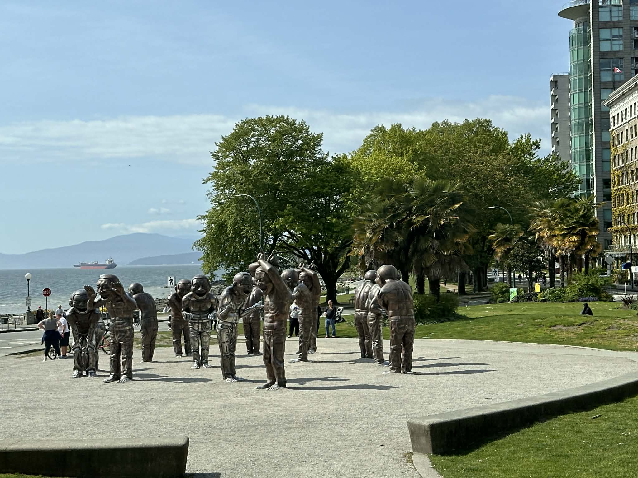 Escultura de Risa en Vancouver