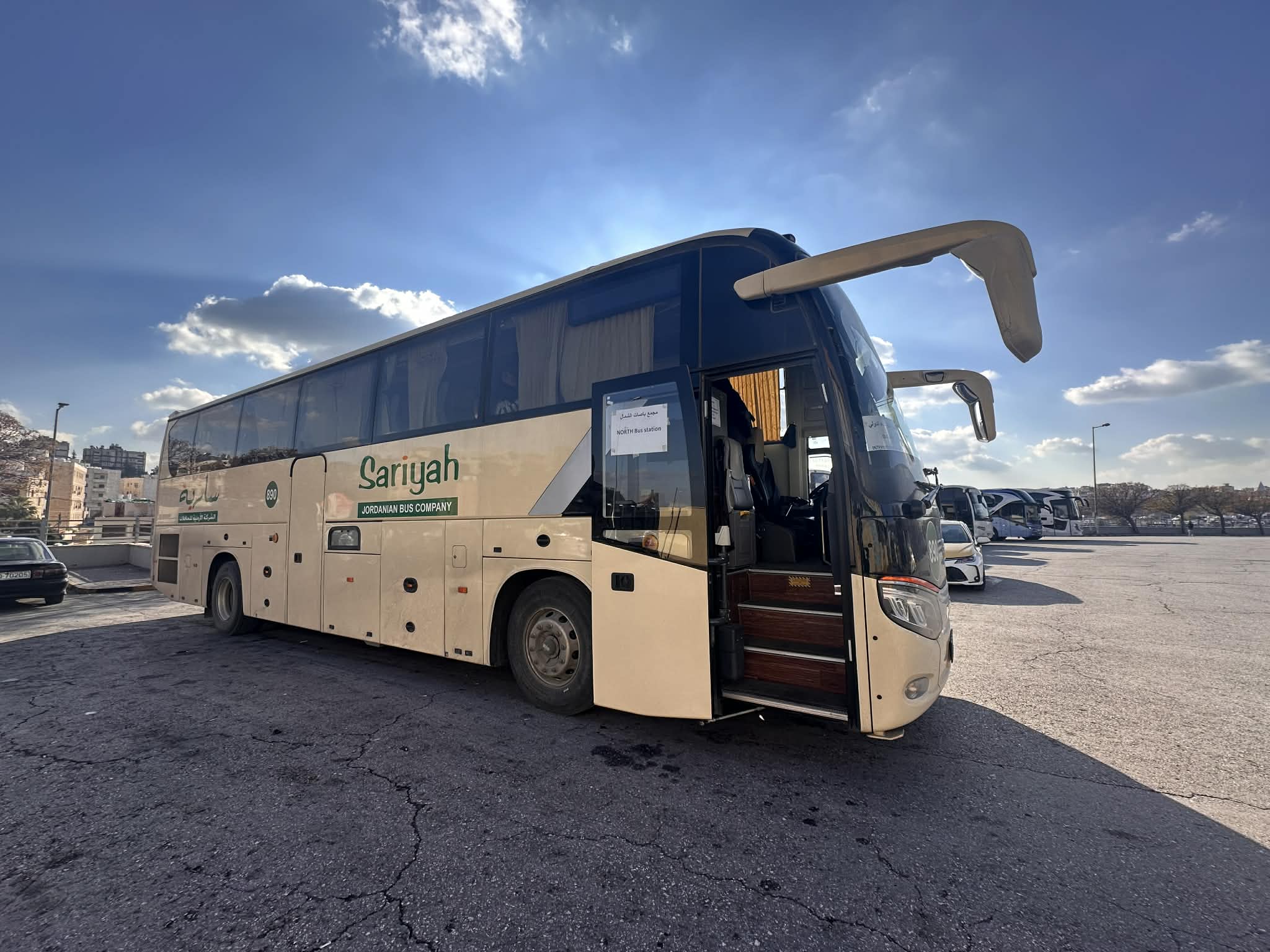 Buses que van de Amman al Aeropuerto