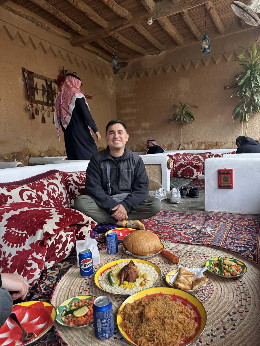 Comer comida saudi en Arabia Saudita