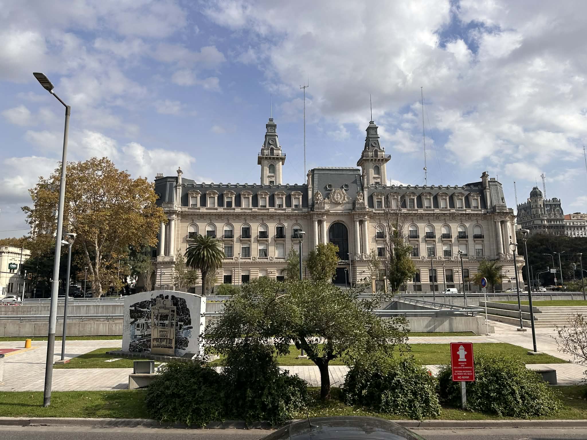 Edificio de la Dirección General de Aduanas de Argentina