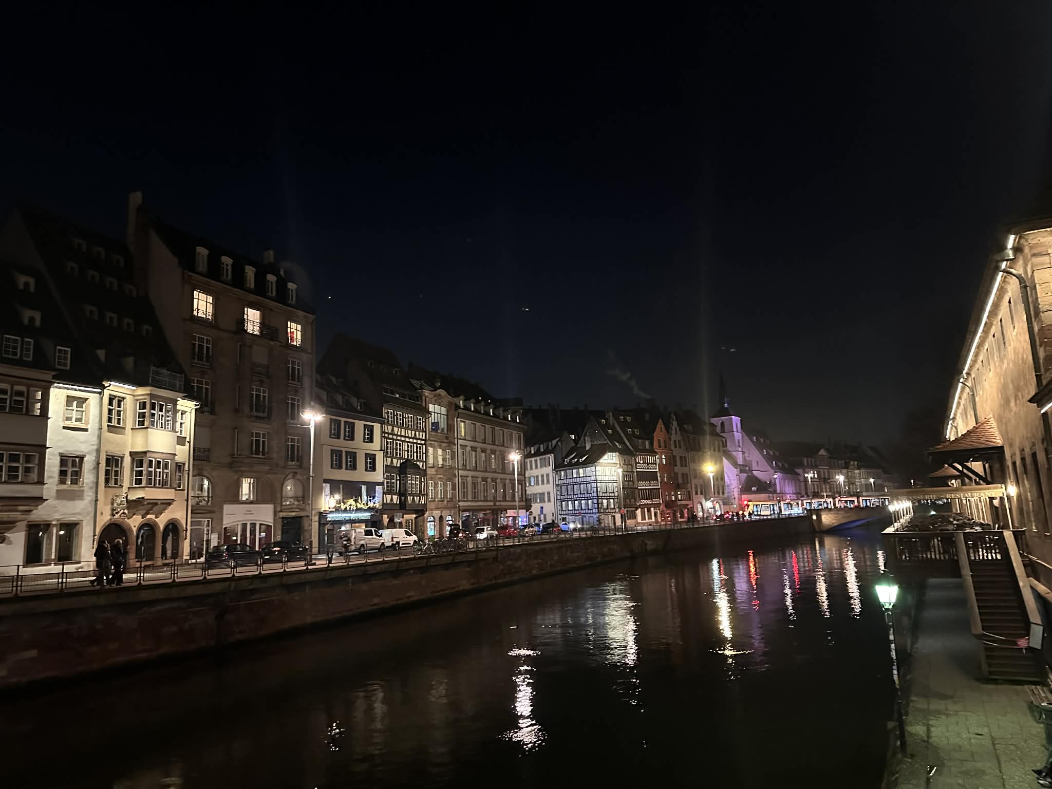Canales de Estrasburgo en la noche