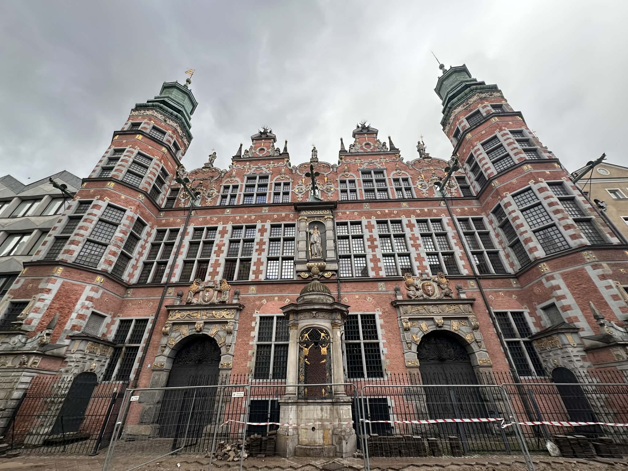 Edificios históricos de la ciudad de Gdansk en Polonia