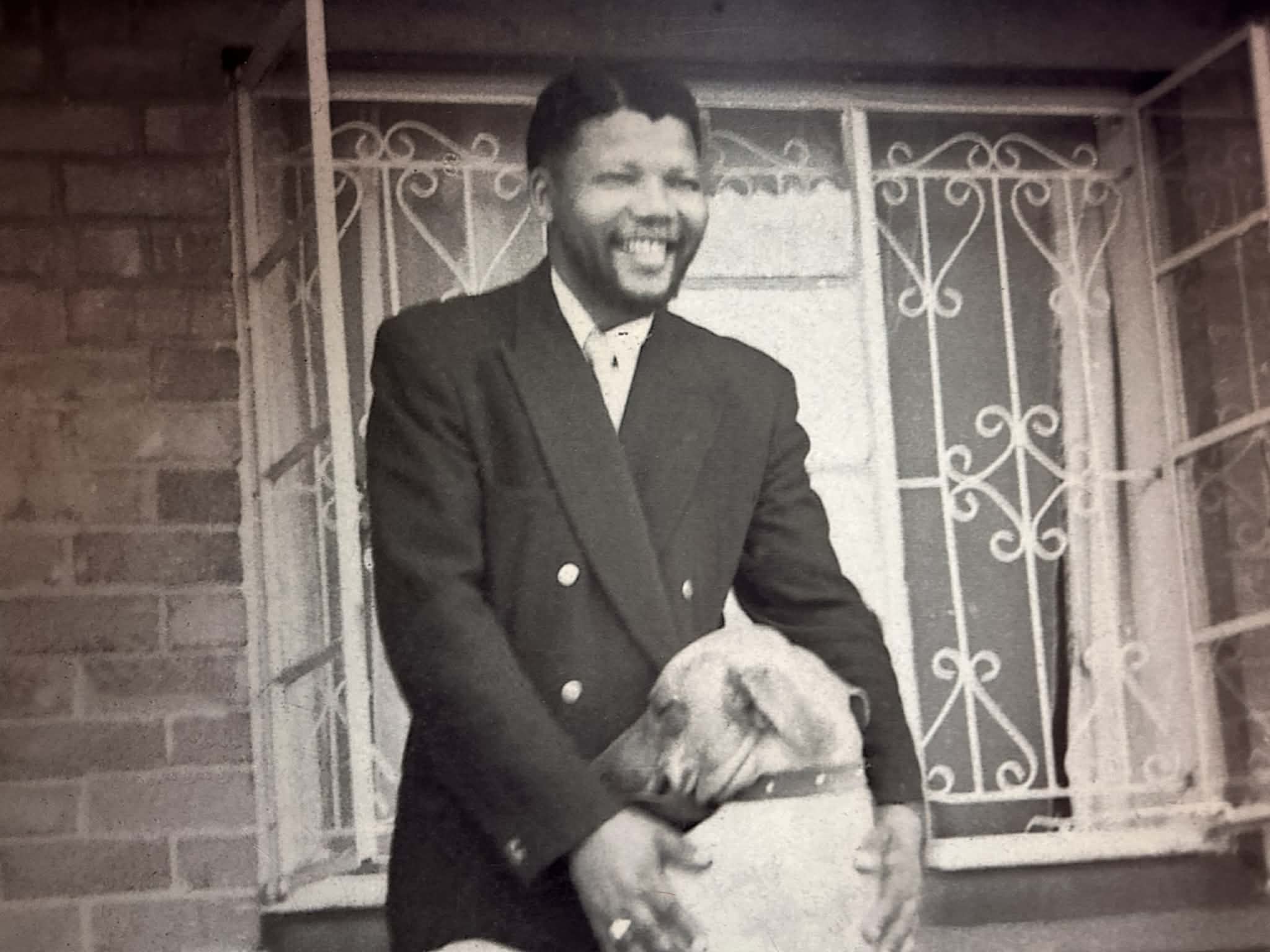 Fotografía de Nelson Mandela en Casa Mandela (Mandela House)