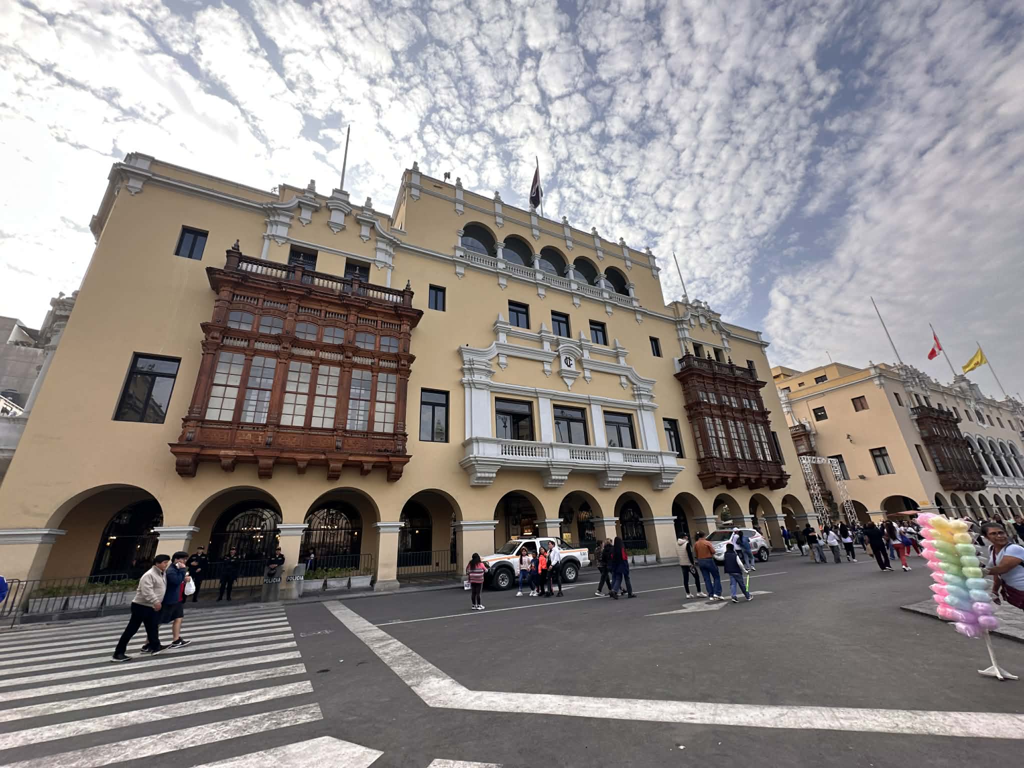 Edificio Club de la Unión en el centro histórico de la ciudad de Lima
