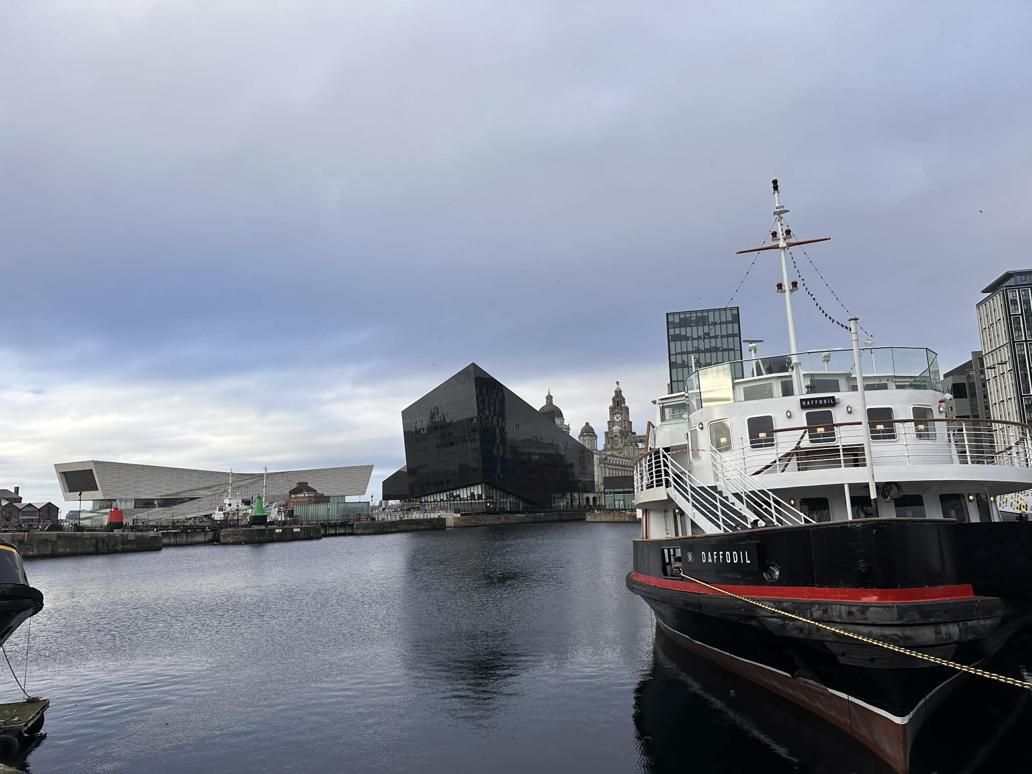 Albert Dock: historia y cultura frente al río