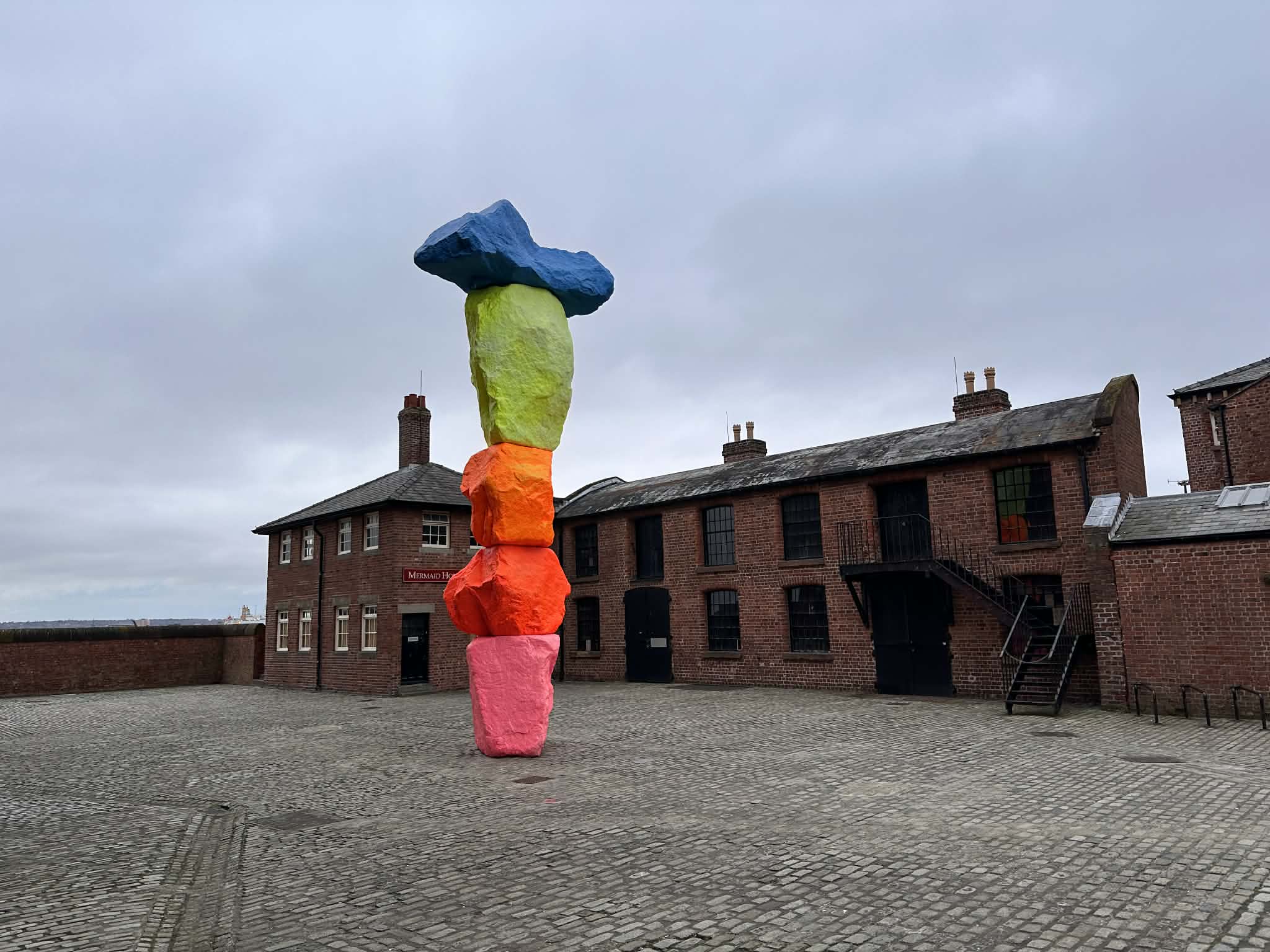 Escultura Liverpool Mountain
