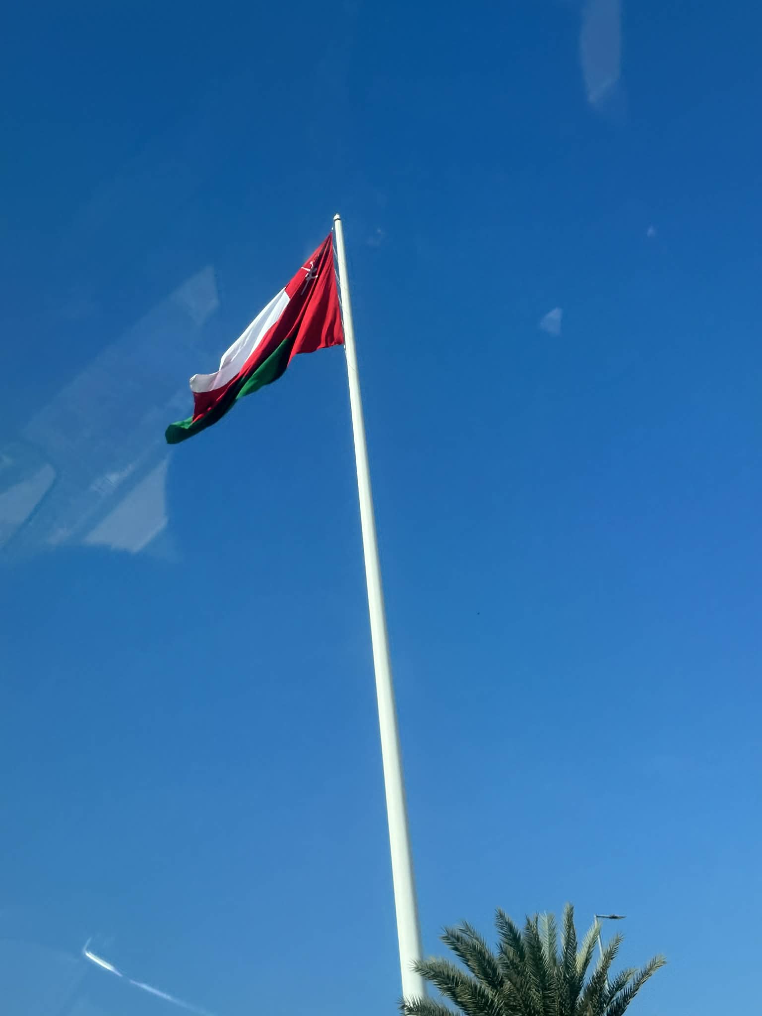 Bandera de Omán en Muscat (Mascate)