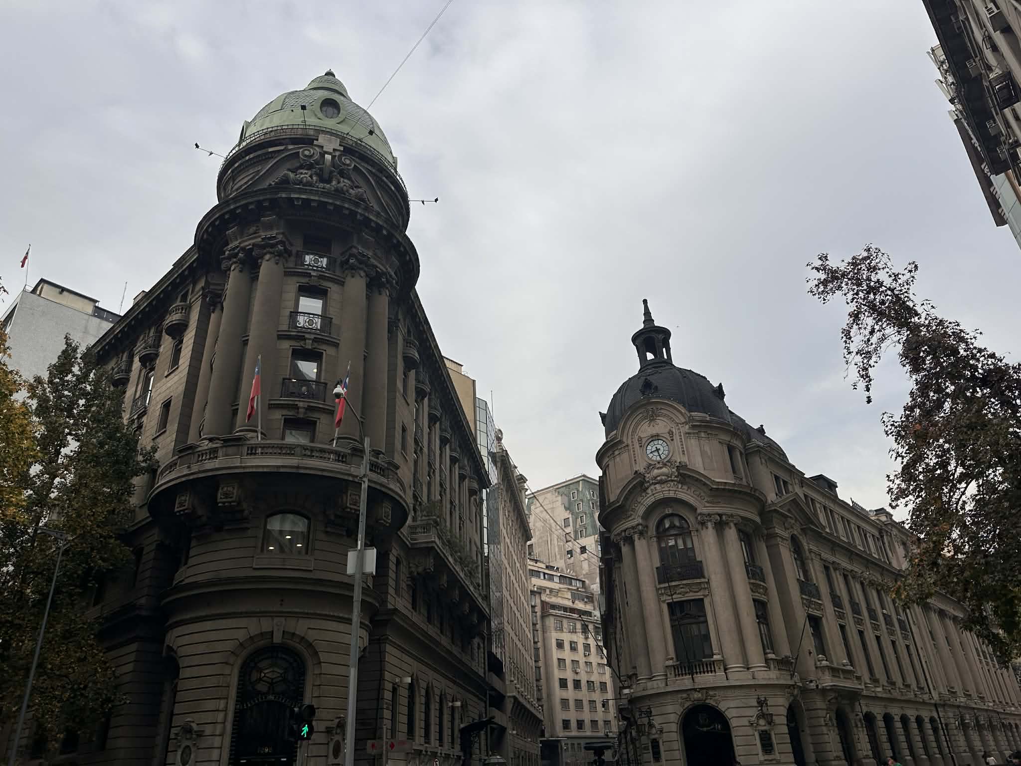 Edificios en el centro de la ciudad capital de Chile