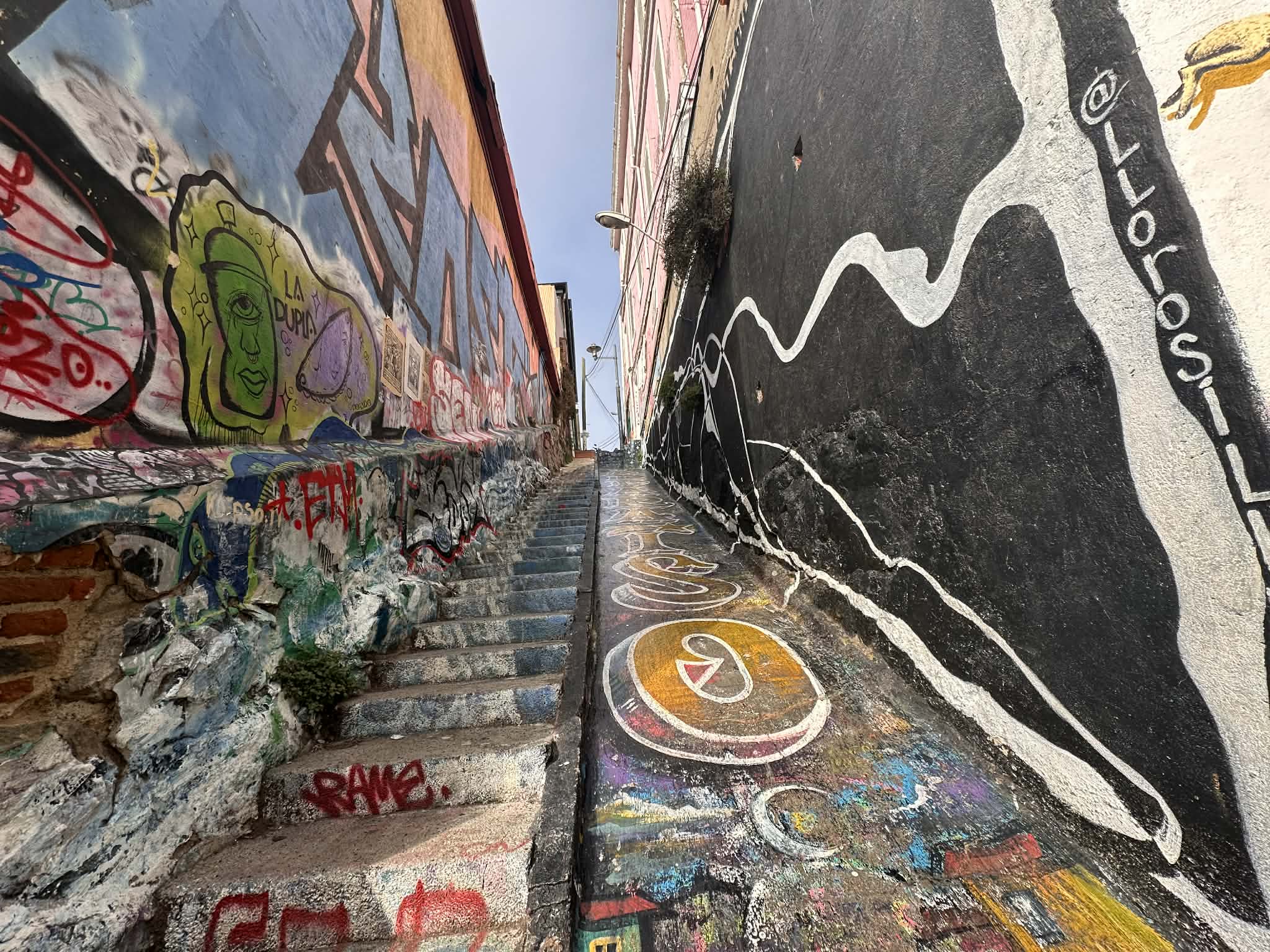 Escaleras de la ciudad y arte urbano